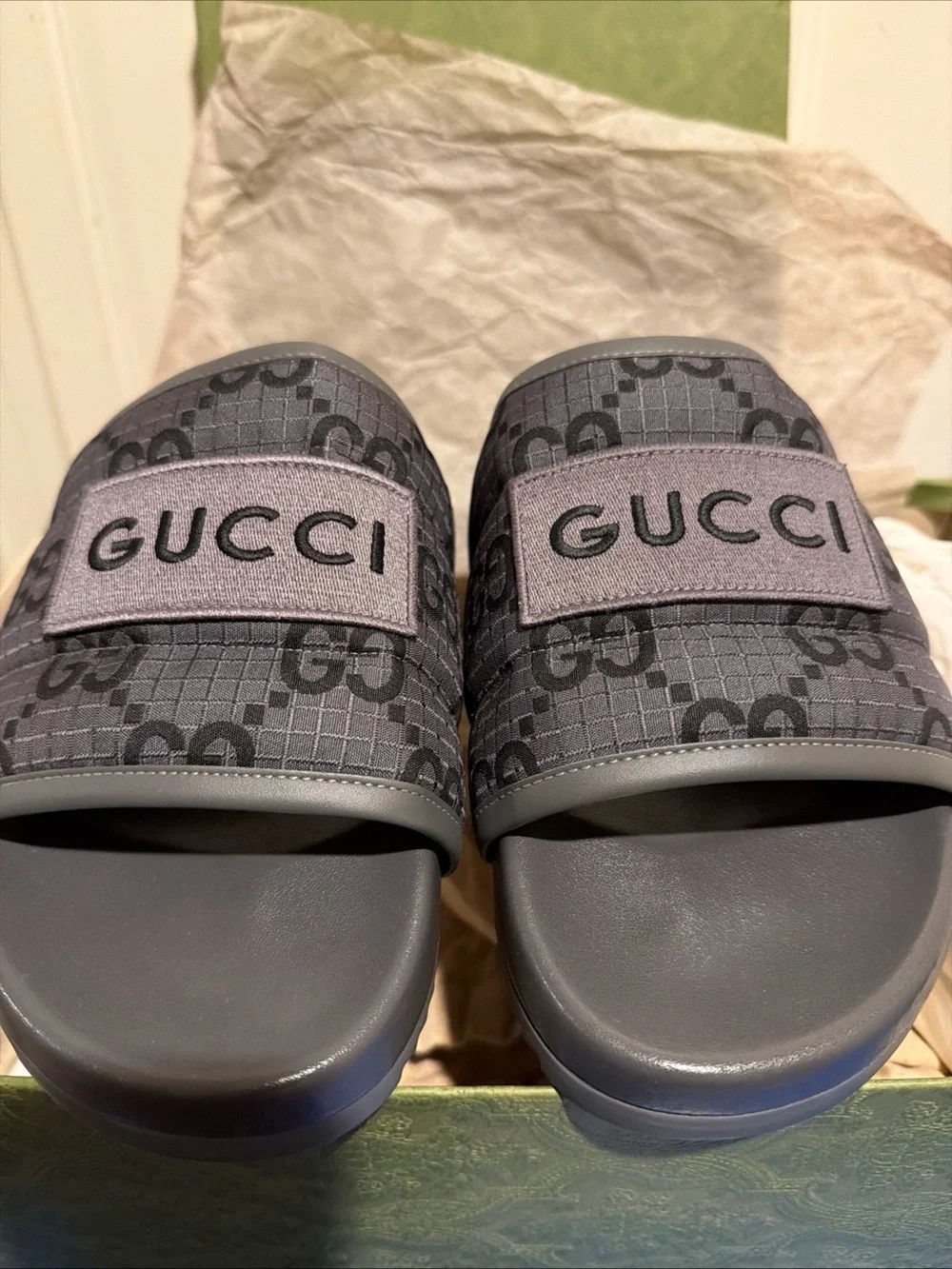 Gucci Off the Grid  Slides  M/8 -W/10 New full set
